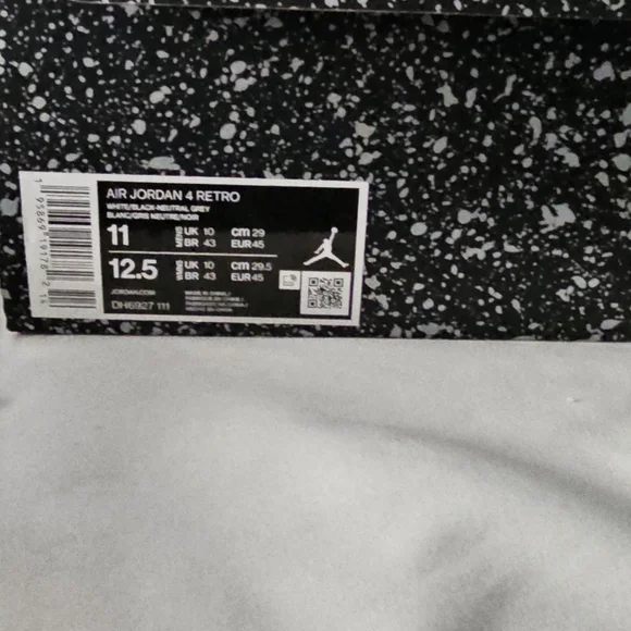 Brand new in box jordan 4s size 11 display picture 3